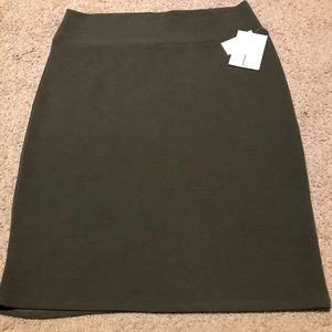 LuLaRoe Cassie Large. Brand new with Tags.